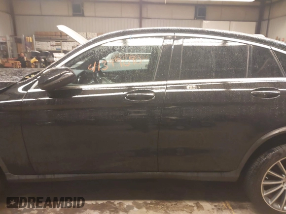 2020 Mercedes-Benz GLC with VIN WDC0J8EBXLF712792, listed as a IAAI auction lot 41399090 with 63,762 mi miles. Bid and sale history available at carsss.com. Image 15.