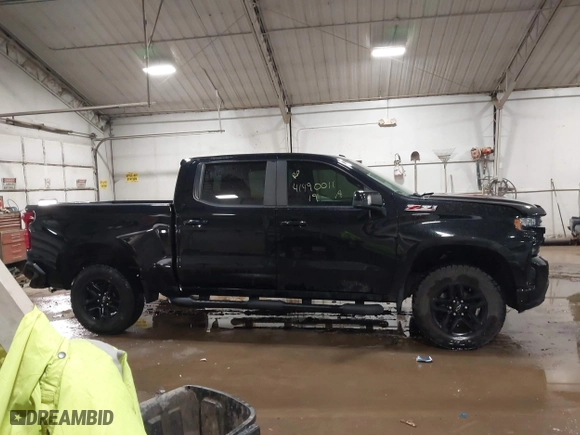 2019 Chevrolet Silverado 1500 LT Trail Boss with VIN 1GCPYFED0KZ399710, listed as a IAAI auction lot 41490011 with 64,716 mi miles. Bid and sale history available at carsss.com. Image 13.