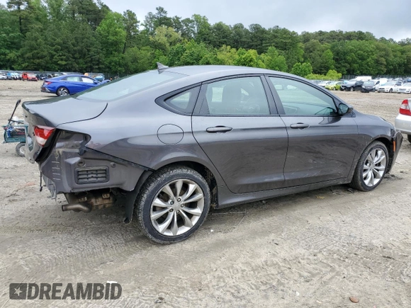 2015 Chrysler 200 S z VIN 1C3CCCBB5FN722116, wystawiony jako Copart lot #57477485 z przebiegiem 139 785 mil mil oraz Szkoda całkowita • Salvage title. Historia ofert i sprzedaży dostępna na DreamBid. Obrazek 3.