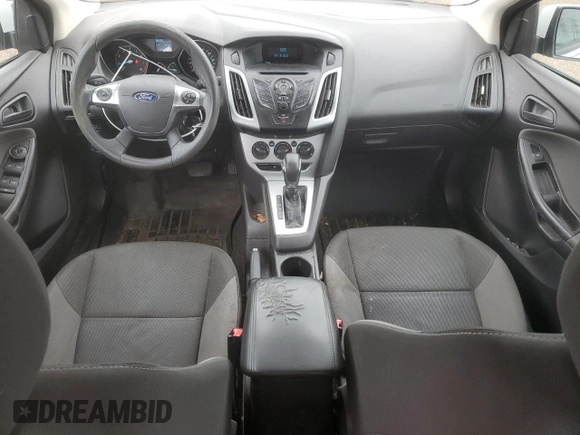 2012 Ford Focus SE z VIN 1FAHP3F28CL399774, wystawiony jako Copart lot #53830855 z przebiegiem 175 442 mil mil oraz Czysty tytuł • Clean title. Historia ofert i sprzedaży dostępna na DreamBid. Obrazek 8.