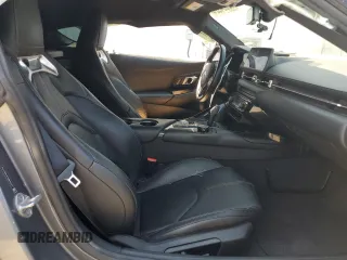 2021 Toyota GR Supra 3.0 with VIN WZ1DB0C01MW042477, listed as a Copart auction lot 70084924 with 59,925 mi miles and Salvage Title. Bid and sale history available at carsss.com. Image 10.