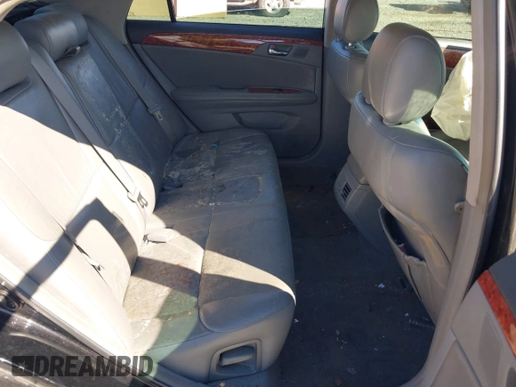2005 Toyota Avalon XL with VIN 4T1BK36B25U012191, listed as a IAAI auction lot 38785162 with 230,071 mi miles and . Bid and sale history available at carsss.com. Image 8.