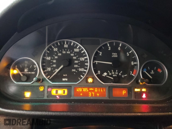 2004 BMW 3 Series 330xi with VIN WBAEW53434PN32952, listed as a Copart auction lot 44027245 with 128,785 mi miles and Salvage Title. Bid and sale history available at carsss.com. Image 9.