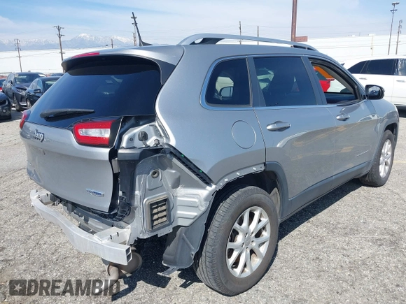 2016 Jeep Cherokee Latitude z VIN 1C4PJMCS5GW243746, wystawiony jako IAAI lot #41346904 z przebiegiem 98 616 mil mil oraz . Historia ofert i sprzedaży dostępna na DreamBid. Obrazek 4.