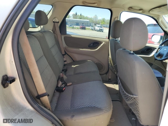 2004 Ford Escape XLT with VIN 1FMYU03104KA53587, listed as a Copart auction lot 51777385 with 154,102 mi miles and Salvage Title. Bid and sale history available at carsss.com. Image 11.