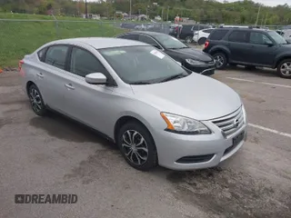2015 Nissan Sentra S with VIN 3N1AB7AP0FY231596, listed as a IAAI auction lot 42086308 with 220,451 mi miles. Bid and sale history available at carsss.com. Image 1.