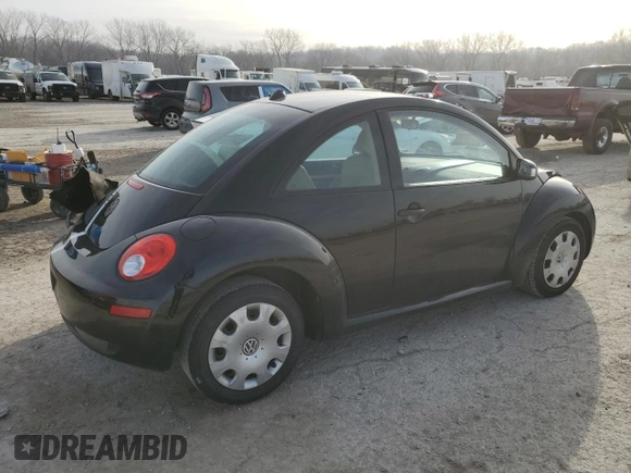 2007 Volkswagen New Beetle Coupe with VIN 3VWEW31CX7M519236, listed as a Copart auction lot 85434464 with 154,806 mi miles and Salvage Title. Bid and sale history available at carsss.com. Image 3.