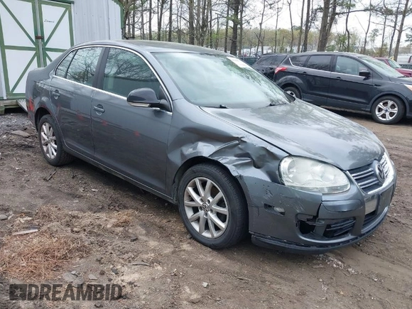 2010 Volkswagen Jetta SE z VIN 3VWRX7AJXAM068000, wystawiony jako IAAI lot #41961777 z przebiegiem 179 307 mil mil oraz . Historia ofert i sprzedaży dostępna na DreamBid. Obrazek 1.