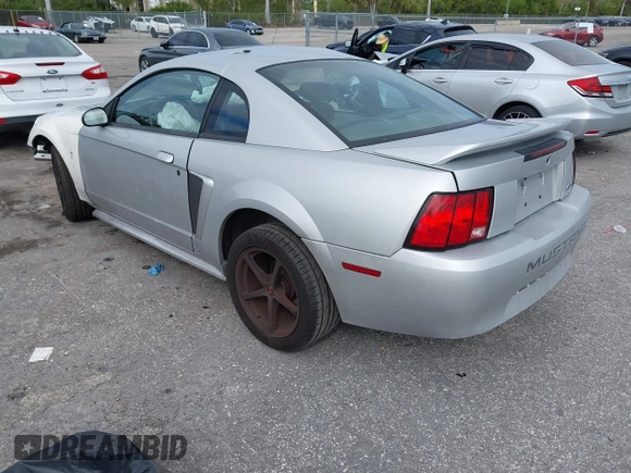 2000 Ford Mustang with VIN 1FAFP4048YF108557, listed as a IAAI auction lot 41684412 with 1 mi miles. Bid and sale history available at carsss.com. Image 3.