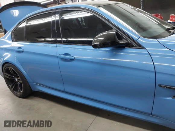 2015 BMW M3 с VIN WBS3C9C5XFP803102, выставлен на аукционе IAAI как лот 41616127 с пробегом 44 538 миль миль и . История ставок и продаж доступна на DreamBid. Изображение 13.