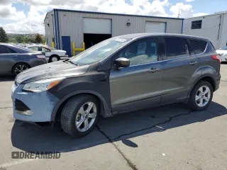2016 Ford Escape SE z VIN 1FMCU9GX3GUC29005, wystawiony jako Copart lot #56762985 z przebiegiem 172 238 mil mil oraz Szkoda całkowita • Salvage title. Historia ofert i sprzedaży dostępna na DreamBid. Obrazek 1.