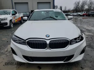 2024 BMW 3 Series 330i z VIN 3MW69FF04R8E77783, wystawiony jako Copart lot #44242645 z przebiegiem 11 475 mil mil oraz Czysty tytuł • Clean title. Historia ofert i sprzedaży dostępna na DreamBid. Obrazek 5.