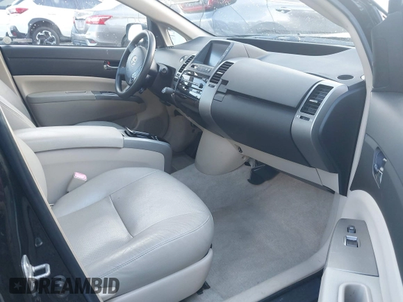 2004 Toyota Prius with VIN JTDKB20U440068552, listed as a IAAI auction lot 41179621 with 151,127 mi miles. Bid and sale history available at carsss.com. Image 5.