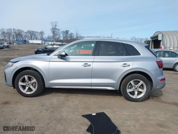 2023 Audi Q5 Premium with VIN WA1ABAFY0P2160860, listed as a IAAI auction lot 41621227 with 19,134 mi miles. Bid and sale history available at carsss.com. Image 14.