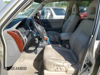 2006 Mitsubishi Montero Limited z VIN JA4MW51SX6J000646, wystawiony jako Copart lot #52957045 z przebiegiem 204 876 mil mil oraz Szkoda całkowita • Salvage title. Historia ofert i sprzedaży dostępna na DreamBid. Obrazek 7.