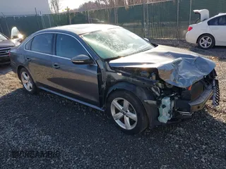 2012 Volkswagen Passat SE z VIN 1VWBH7A32CC054225, wystawiony jako IAAI lot #41874765 z przebiegiem 161 269 mil mil oraz . Historia ofert i sprzedaży dostępna na DreamBid. Obrazek 1.