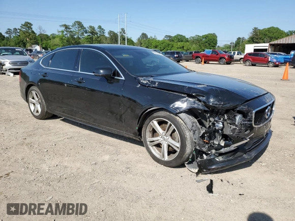 2019 Volvo S90 Momentum with VIN LVY102AK1KP089404, listed as a Copart auction lot 52358915 with 97,691 mi miles and Salvage Title. Bid and sale history available at carsss.com. Image 4.