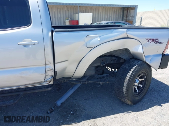 2013 Toyota Tacoma with VIN 3TMMU4FN2DM055326, listed as a IAAI auction lot 42560152 with 198,406 mi miles and . Bid and sale history available at DreamBid. Image 6.