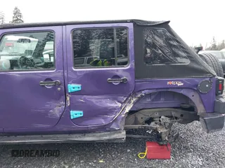 2018 Jeep Wrangler JK Unlimited Sport S with VIN 1C4BJWDG0JL847049, listed as a IAAI auction lot 41218525 with 90,588 mi miles. Bid and sale history available at carsss.com. Image 6.