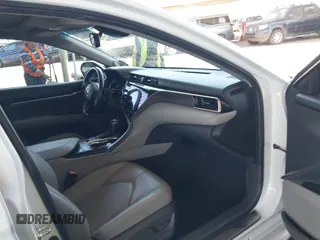 2018 Toyota Camry XSE with VIN 4T1BZ1HK3JU014085, listed as a IAAI auction lot 42235395 with 67,447 mi miles and . Bid and sale history available at DreamBid. Image 5.