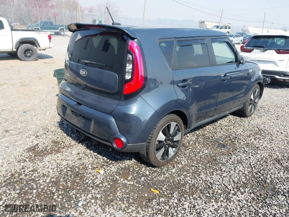 2015 Kia Soul ! with VIN KNDJX3A55F7132098, listed as a IAAI auction lot 41850622 with 104,122 mi miles. Bid and sale history available at carsss.com. Image 4.