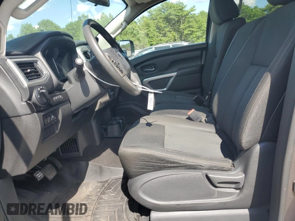 2017 Nissan Titan SV z VIN 1N6AA1EJ9HN543447, wystawiony jako Copart lot #57622105 z przebiegiem 105 975 mil mil oraz Nie do naprawy • Non repairable. Historia ofert i sprzedaży dostępna na DreamBid. Obrazek 7.