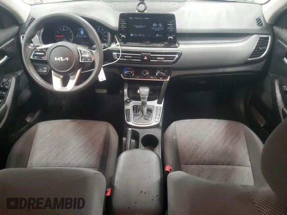 2023 Kia Seltos LX with VIN KNDEPCAAXP7432087, listed as a Copart auction lot 45011675 with 40,460 mi miles and Clean title. Bid and sale history available at DreamBid. Image 8.