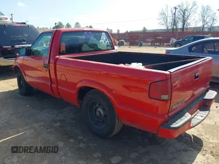 2000 GMC Sonoma with VIN 1GTCS1440Y8170933, listed as a IAAI auction lot 41505128 with Not Provided miles and . Bid and sale history available at DreamBid. Image 3.
