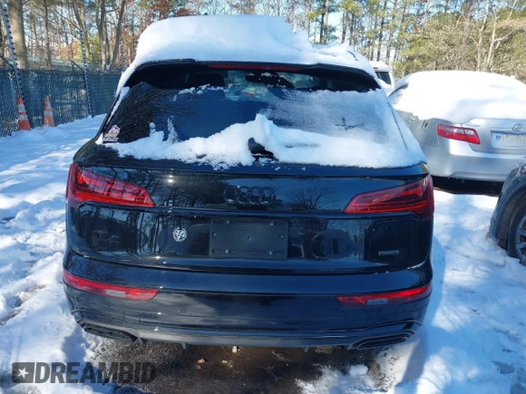 2024 Audi Q5 S line Premium with VIN WA1GAAFY6R2124865, listed as a IAAI auction lot 41598533 with 4,720 mi miles and . Bid and sale history available at DreamBid. Image 16.