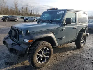 2024 Jeep Wrangler Sport S z VIN 1C4PJXANXRW114287, wystawiony jako Copart lot #50301285 z przebiegiem 12 933 mil mil oraz Szkoda całkowita • Salvage title. Historia ofert i sprzedaży dostępna na DreamBid. Obrazek 1.