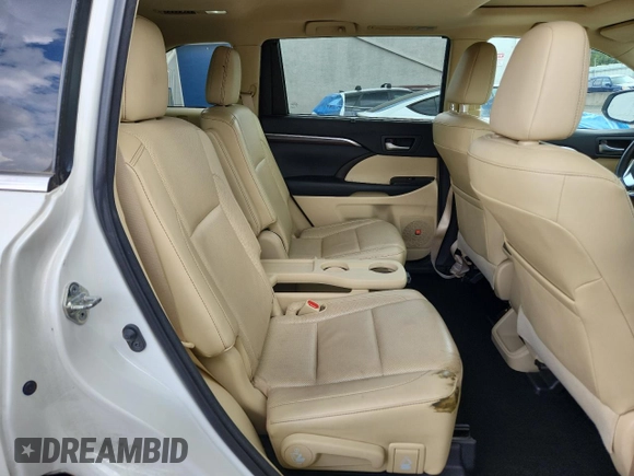 2015 Toyota Highlander Limited с VIN 5TDDKRFH9FS193378, выставлен на аукционе Copart как лот 63219085 с пробегом 111 969 миль миль и Списание • Salvage title. История ставок и продаж доступна на DreamBid. Изображение 11.