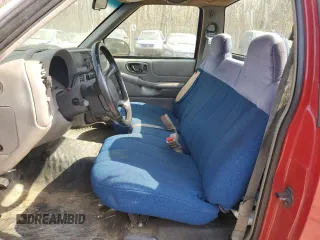 1998 Chevrolet S-10 with VIN 1GCCS144GWK148476, listed as a Copart auction lot 48180025 with 0 mi miles and Salvage Title. Bid and sale history available at carsss.com. Image 7.