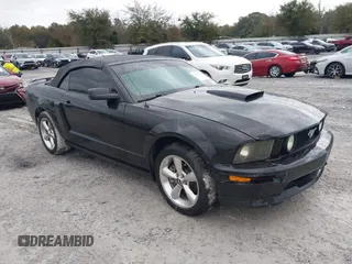 2007 Ford Mustang GT Deluxe with VIN 1ZVHT85H275363238, listed as a IAAI auction lot 41391726 with 203,700 mi miles and . Bid and sale history available at carsss.com. Image 1.