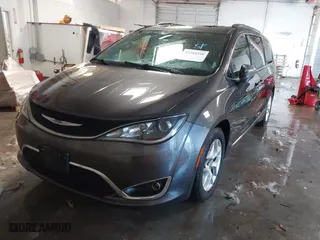 2020 Chrysler Pacifica Limited with VIN 2C4RC1GG3LR151349, listed as a IAAI auction lot 41265310 with 130,332 mi miles. Bid and sale history available at carsss.com. Image 17.
