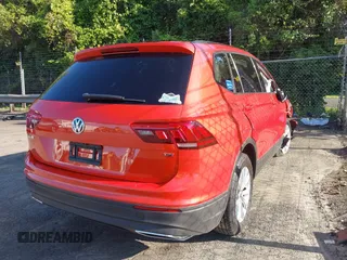 2018 Volkswagen Tiguan S with VIN 3VV1B7AX7JM016201, listed as a IAAI auction lot 42436045 with 139,168 mi miles and . Bid and sale history available at DreamBid. Image 4.
