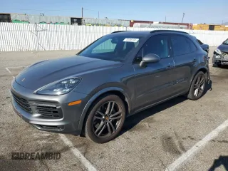 2020 Porsche Cayenne S z VIN WP1AB2AY7LDA27738, wystawiony jako Copart lot #70496194 z przebiegiem 42 921 mil mil oraz Szkoda całkowita • Salvage title. Historia ofert i sprzedaży dostępna na DreamBid. Obrazek 1.