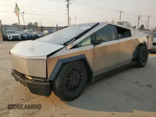 2024 Tesla Cybertruck Cyberbeast z VIN 7G2CEHEEXRA035106, wystawiony jako Copart lot #88135895 z przebiegiem 1362 mil mil oraz Szkody całkowita. Historia ofert i sprzedaży dostępna na DreamBid. Obrazek 1.