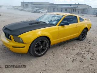 2006 Ford Mustang Standard with VIN 1ZVFT80N765140941, listed as a Copart auction lot 64173555 with 165,421 mi miles and Salvage title. Bid and sale history available at DreamBid. Image 1.