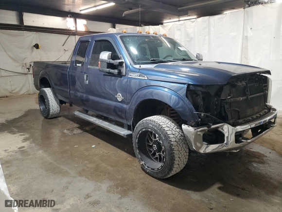 2014 Ford Super Duty F-250 SRW XLT with VIN 1FT7X2BT4EEA30982, listed as a Copart auction lot 77972454 with 261,755 mi miles and Salvage Title. Bid and sale history available at carsss.com. Image 4.