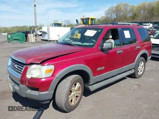 2006 Ford Explorer XLT with VIN 1FMEU73EX6UA02233, listed as a IAAI auction lot 42135158 with 114,137 mi miles. Bid and sale history available at carsss.com. Image 2.