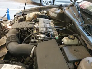 2004 Chevrolet Malibu Classic z VIN 1G1ND52F74M674064, wystawiony jako IAAI lot #42473384 z przebiegiem 127 001 mil mil oraz . Historia ofert i sprzedaży dostępna na DreamBid. Obrazek 19.