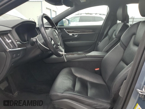 2018 Volvo S90 Momentum with VIN LVY982MK6JP022173, listed as a Copart auction lot 51454185 with 73,872 mi miles and Salvage Title. Bid and sale history available at carsss.com. Image 7.