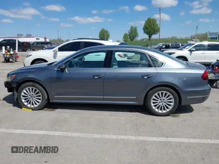 2017 Volkswagen Passat SE with VIN 1VWBT7A3XHC015940, listed as a IAAI auction lot 42027997 with 28,442 mi miles and . Bid and sale history available at DreamBid. Image 15.