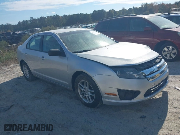 2012 Ford Fusion S with VIN 3FAHP0GA0CR315999, listed as a IAAI auction lot 40937858 with 164,719 mi miles. Bid and sale history available at carsss.com. Image 1.