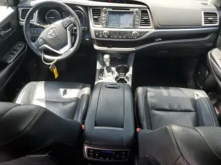 2019 Toyota Highlander Hybrid Limited with VIN 5TDDGRFHXKS067526, listed as a Copart auction lot 55407645 with 48,699 mi miles and Salvage title. Bid and sale history available at DreamBid. Image 8.