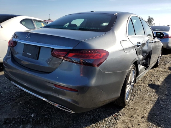 2021 Mercedes-Benz E-Class E 350 with VIN W1KZF8DB7MA960521, listed as a Copart auction lot 71295032 with 37,610 mi miles. Bid and sale history available at carsss.com. Image 3.