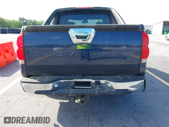 2004 Chevrolet Avalanche Z71 with VIN 3GNEK12T74G265777, listed as a IAAI auction lot 42173825 with 239,216 mi miles. Bid and sale history available at carsss.com. Image 13.