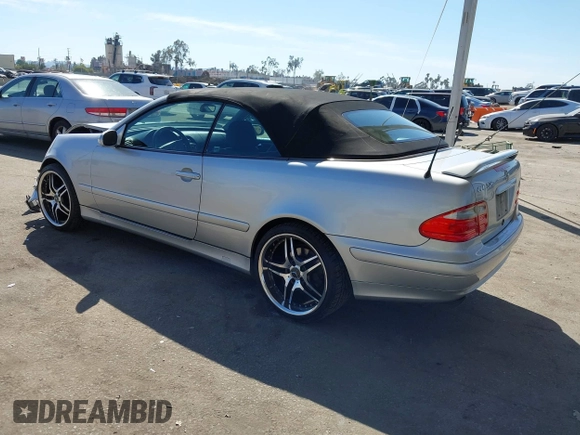 2000 Mercedes-Benz CLK with VIN WDBLK65G7YT051620, listed as a IAAI auction lot 41870818 with 141,676 mi miles and . Bid and sale history available at carsss.com. Image 3.