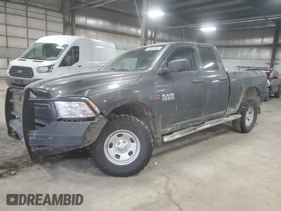 2016 Ram 1500 Tradesman z VIN 1C6RR7FM7GS311592, wystawiony jako Copart lot #46991055 z przebiegiem 154 276 mil mil oraz Szkoda całkowita • Salvage title. Historia ofert i sprzedaży dostępna na DreamBid. Obrazek 1.