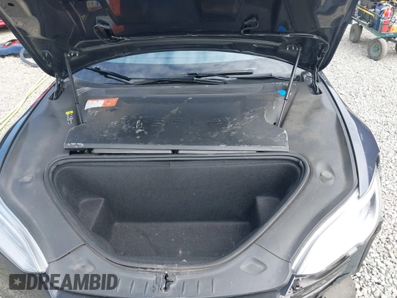 2018 Tesla Model S 75D z VIN 5YJSA1E28JF272630, wystawiony jako IAAI lot #42317422 z przebiegiem Nie podano mil oraz . Historia ofert i sprzedaży dostępna na DreamBid. Obrazek 10.